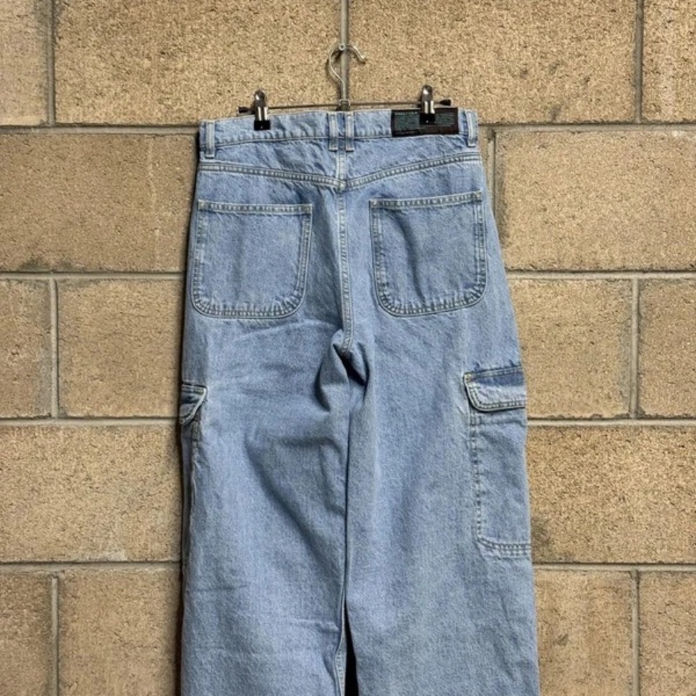 Light Wash Denim Cargo Jeans - Picture 3 of 4